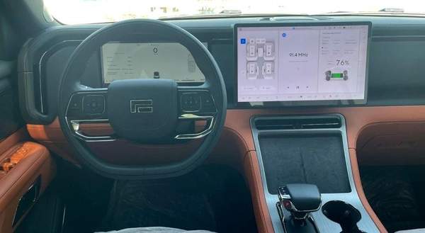 ROX 01 VIP 6 SEATERS 1.5L-4CYL RANGE EXTENDER + DUAL ELECTRIC MOTORS AWD