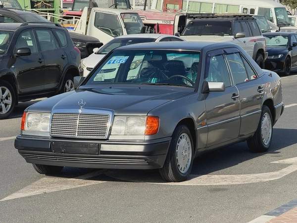 Mercedes Benz 300E 1992 16000km only - Original Paint - Japan Import - Clean Title