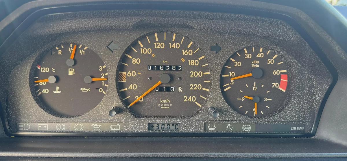Mercedes Benz 300E 1992 16000km only - Original Paint - Japan Import - Clean Title-15-15