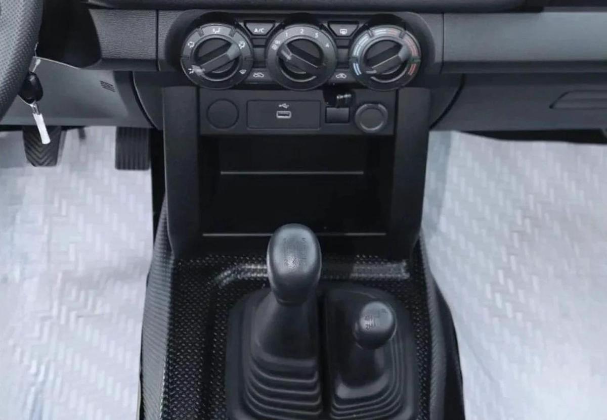 Mitsubishi L200Triton GLX PTR MT MY2025-14-14