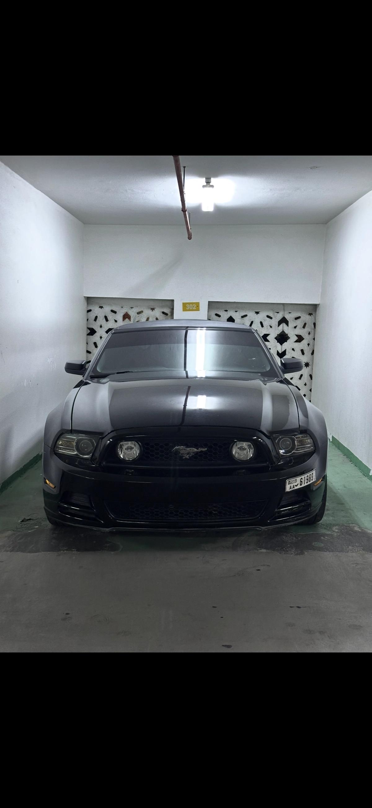 Ford Mustang V6 Convertible-0-0