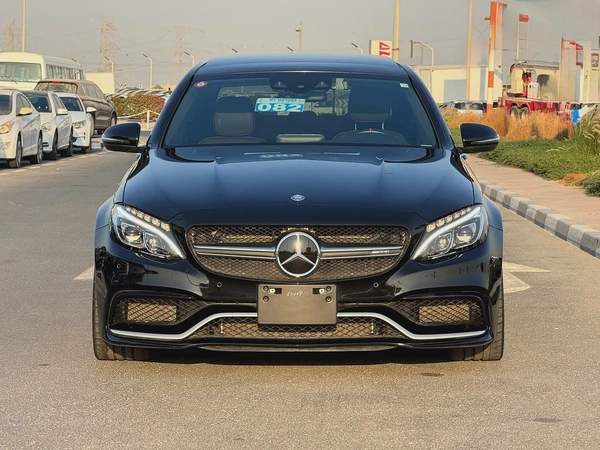 MERCEDES BENZ C63s AMG V8 LOW KILOMETER AUCTION GRADE 4. 5/B