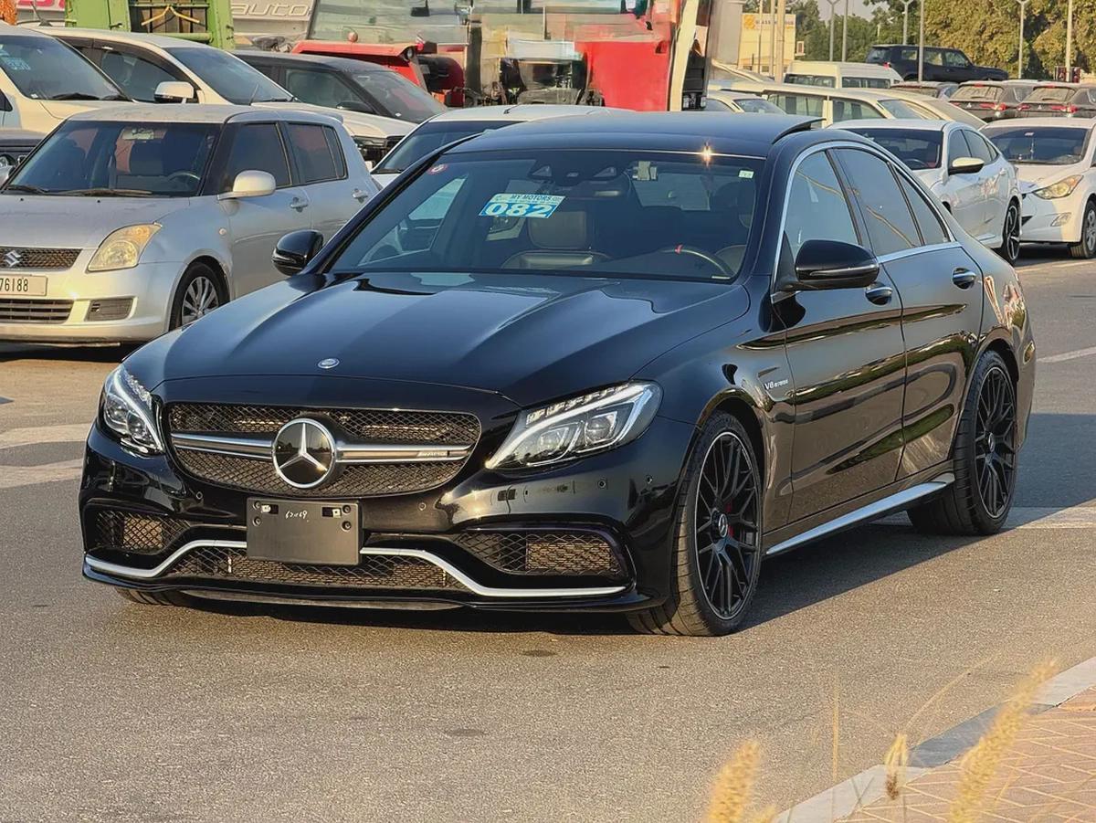 MERCEDES BENZ C63s AMG V8 LOW KILOMETER AUCTION GRADE 4. 5/B-2-2