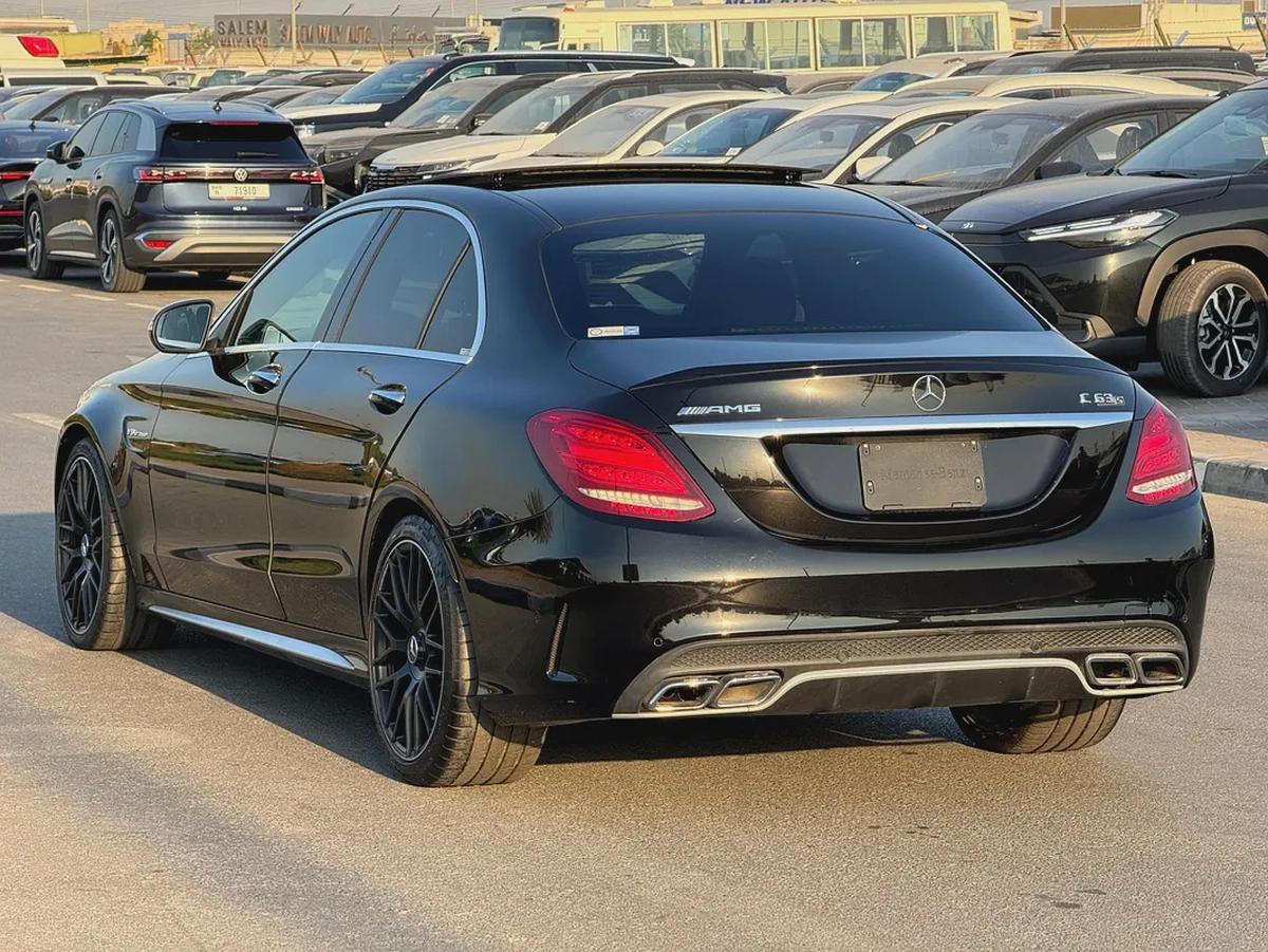 MERCEDES BENZ C63s AMG V8 LOW KILOMETER AUCTION GRADE 4. 5/B-3-3