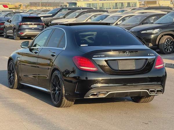 MERCEDES BENZ C63s AMG V8 LOW KILOMETER AUCTION GRADE 4. 5/B