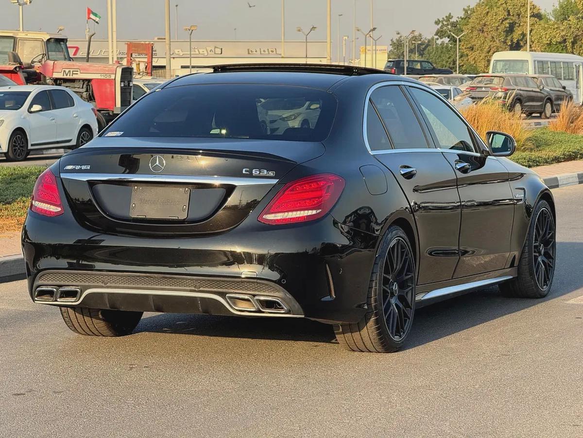 MERCEDES BENZ C63s AMG V8 LOW KILOMETER AUCTION GRADE 4. 5/B-4-4