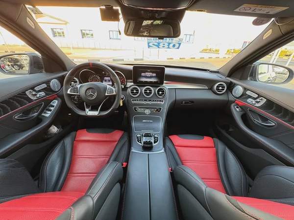MERCEDES BENZ C63s AMG V8 LOW KILOMETER AUCTION GRADE 4. 5/B