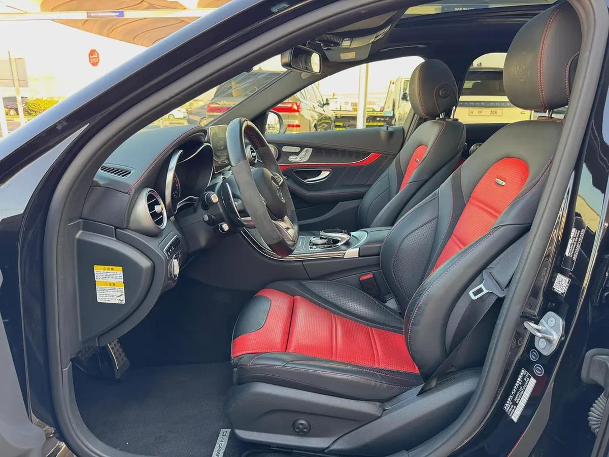 MERCEDES BENZ C63s AMG V8 LOW KILOMETER AUCTION GRADE 4. 5/B-14-14