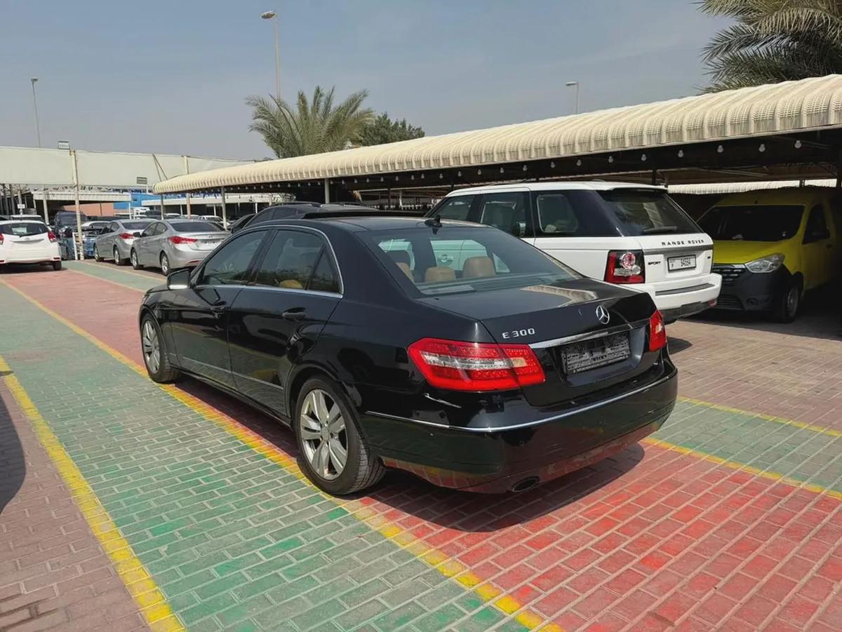 Mercedes-Benz E-Class E 300 - 2012 - GCC Specs - Excellent Condition-4-4