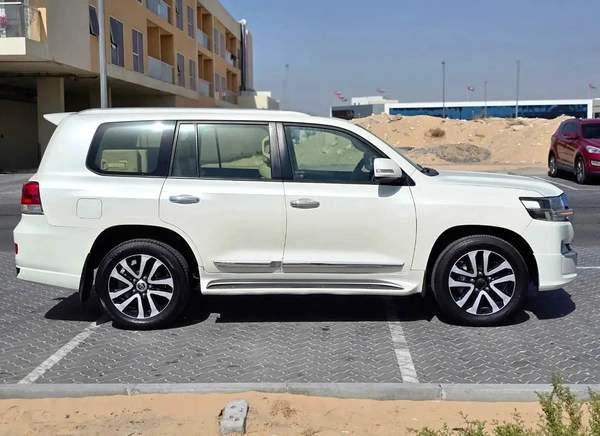 Toyota Land Cruiser GXR V6 Grand Touring 2019 GCC Specs