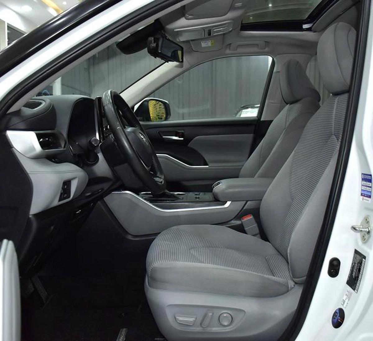 Toyota Highlander Hybrid GLE ( 2023 Model ) in White Color GCC Specs-11-11