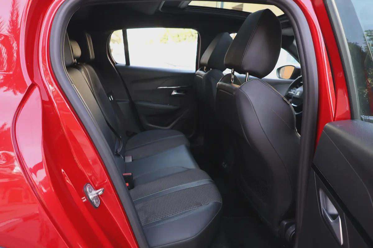 -Peugeot 208-GT-2023-53000km-GCC SPECS-UNDER WARRANTY-EXCELLENT CONDITION-19-19