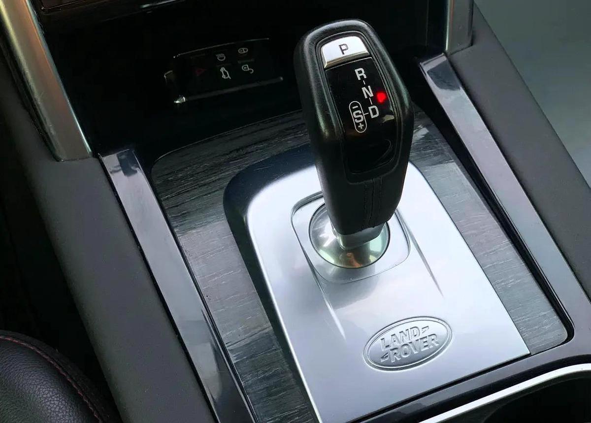 Land Rover Discovery Sport S-8-8