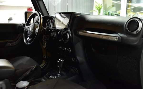 Jeep Wrangler Sport ( 2017 Model ) in Beige Color GCC Specs