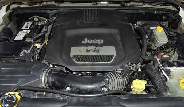 Jeep Wrangler Sport ( 2017 Model ) in Beige Color GCC Specs