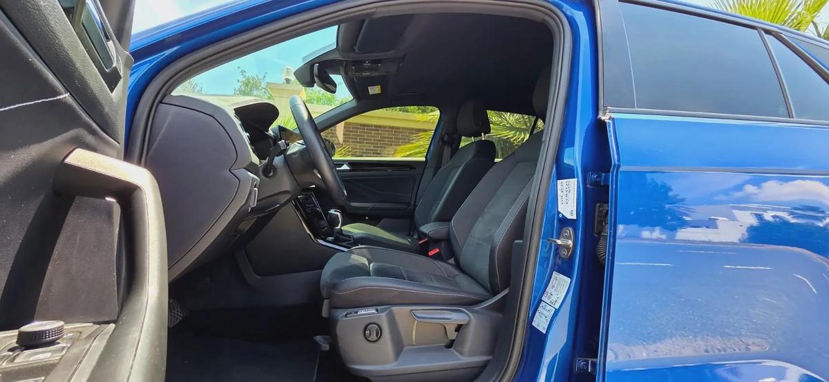 2024-Volkswagen T-Roc Style-Excellent Condition- Single Owner-Under warranty and Service Contract-10-10