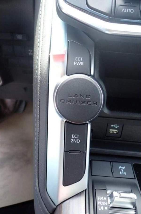 Toyota Land Cruiser LAND CRUISER GXR 4.0L
