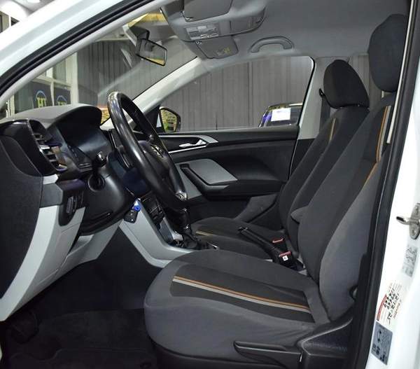 Skoda Kushaq ( 2023 Model ) in White Color GCC Specs