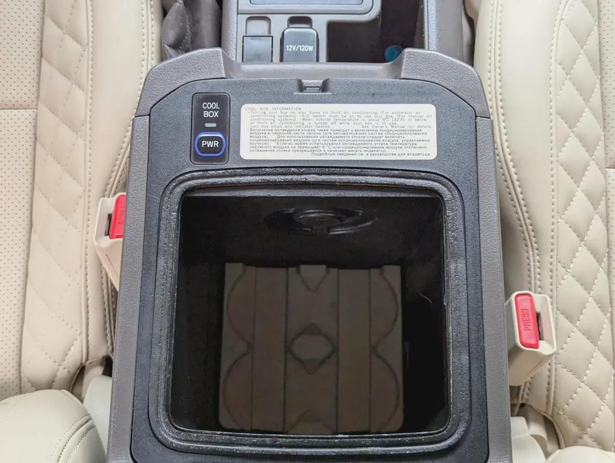 TOYOTA PRADO 2018 GCC V6 4.0L IN EXCELLENT CONDITION-8-8