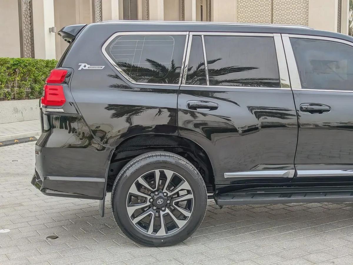 TOYOTA PRADO 2018 GCC V6 4.0L IN EXCELLENT CONDITION-12-12