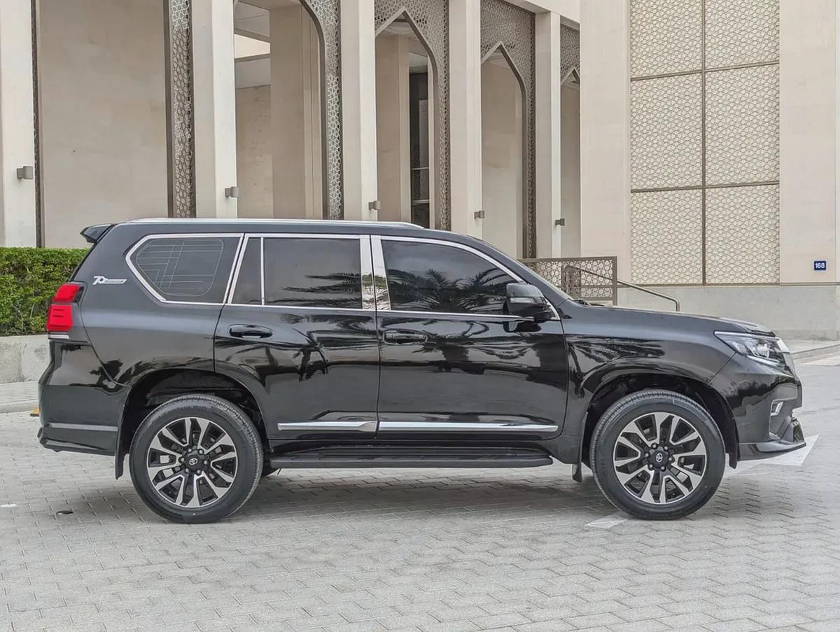 TOYOTA PRADO 2018 GCC V6 4.0L IN EXCELLENT CONDITION-16-16