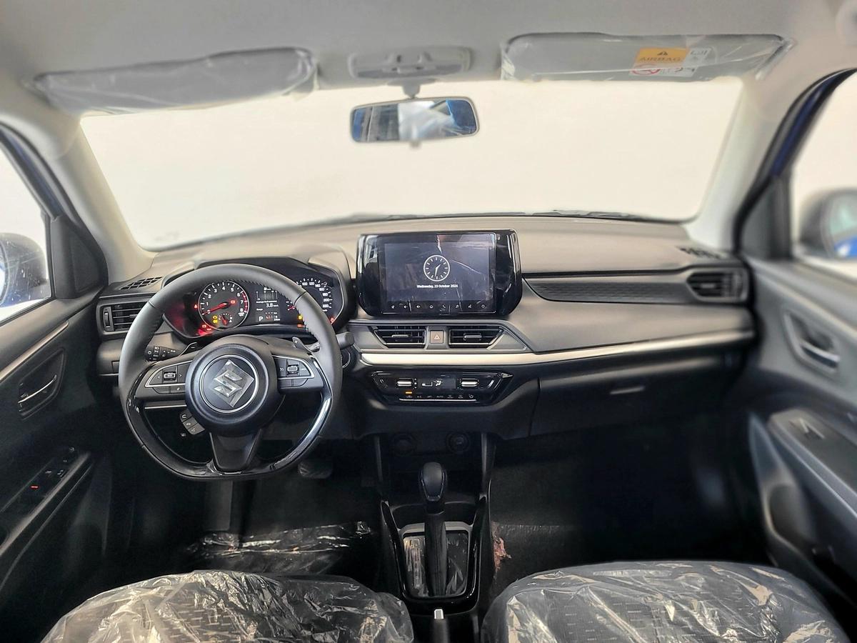 Suzuki Swift GLX 2026 Dual Tone-8-8
