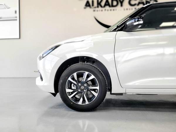 Suzuki Swift GLX 2026 Dual Tone