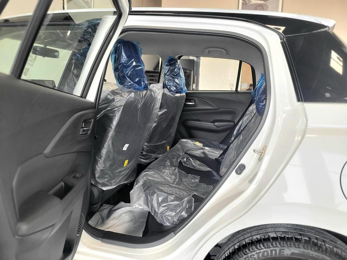 Suzuki Swift GLX 2026 Dual Tone-9-9