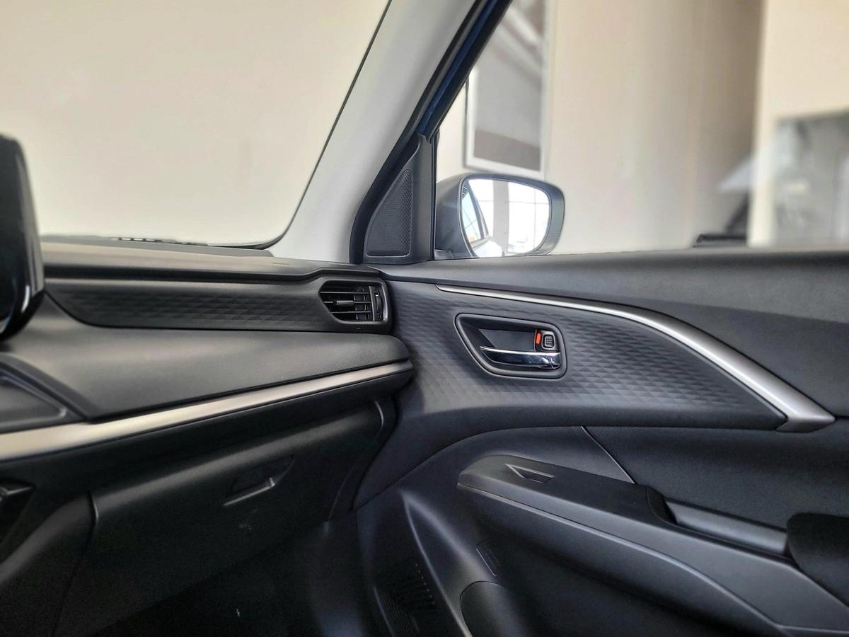 Suzuki Swift GLX 2026 Dual Tone-6-6