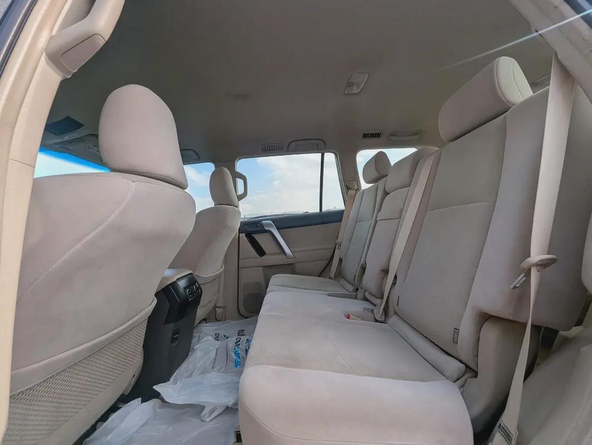 TOYOTA PRADO 2021 TXL GCC V6 4.0L IN EXCELLENT CONDITION-3-3