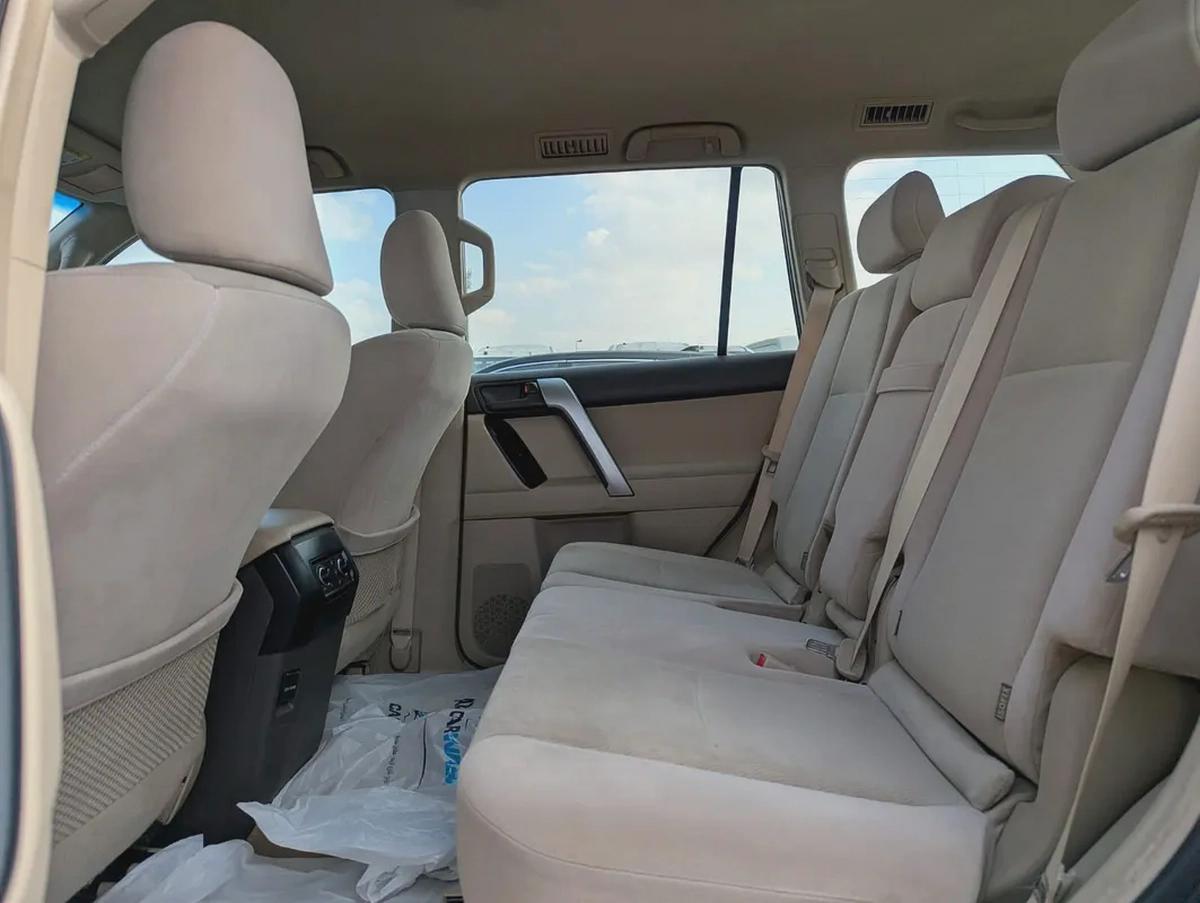 TOYOTA PRADO 2021 TXL GCC V6 4.0L IN EXCELLENT CONDITION-6-6