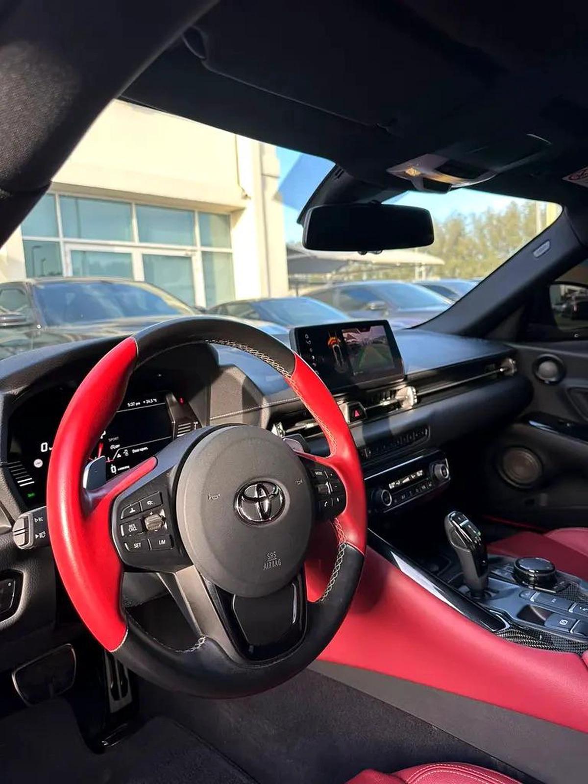 TOYOTA SUPRA GR V6 GCC 2022 FULL OPTION ORIGINAL PAINT FULL SERVICE HISTORY UNDER WARRANTY-9-9