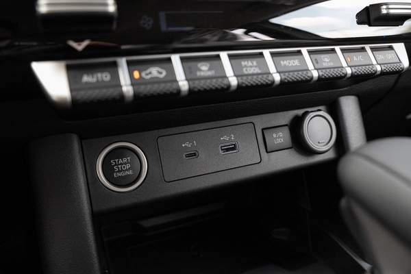 MITSUBISHI L200 SPORTERO 2.4L 4X4 2026 | BED LINER