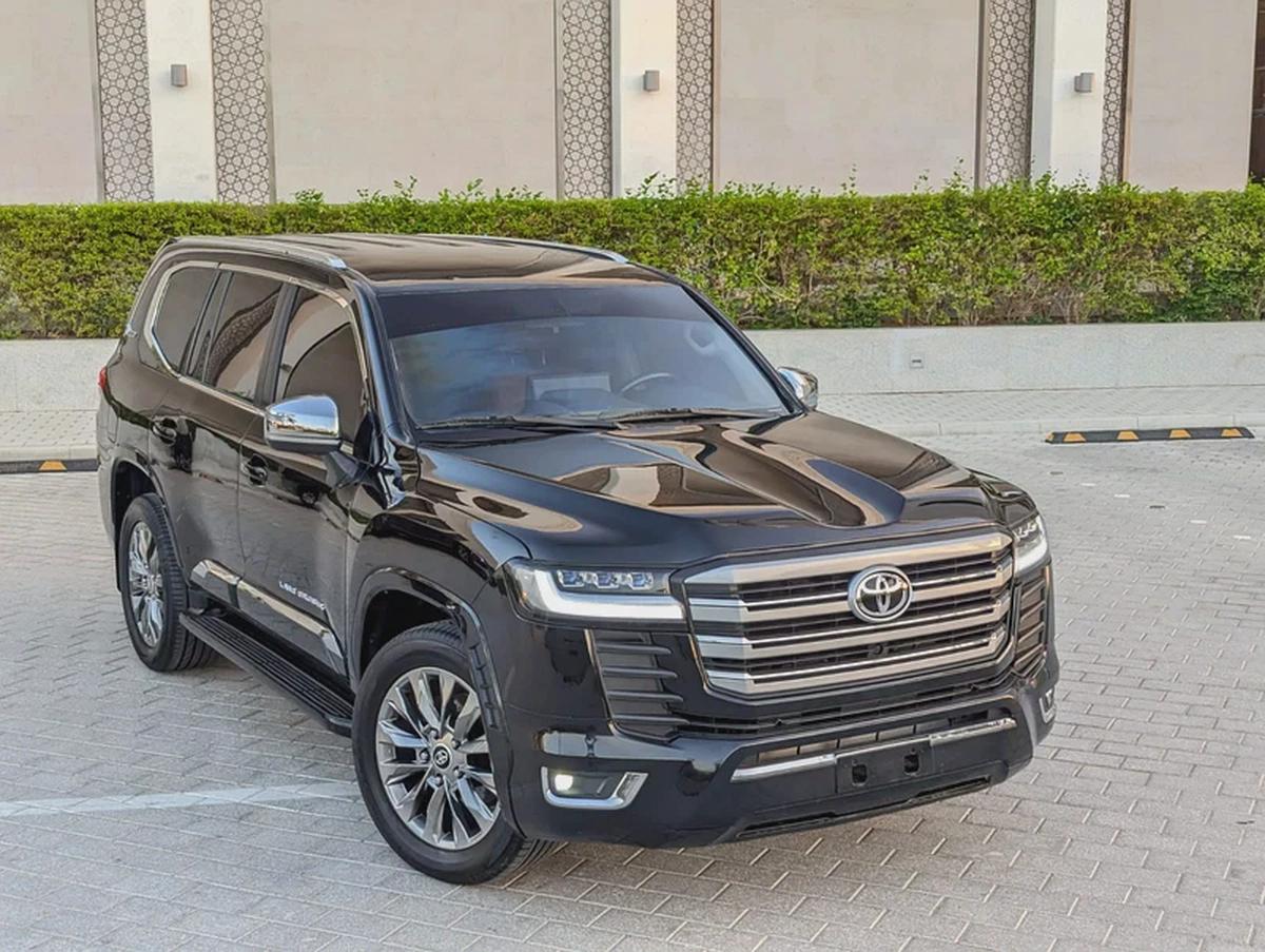 TOYOTA LAND CRUISER 2013 FACELIFTED 2025 WITH INTERIOR AND EXTERIOR GCC V6 IN EXCELLENT CONDITION-0-0