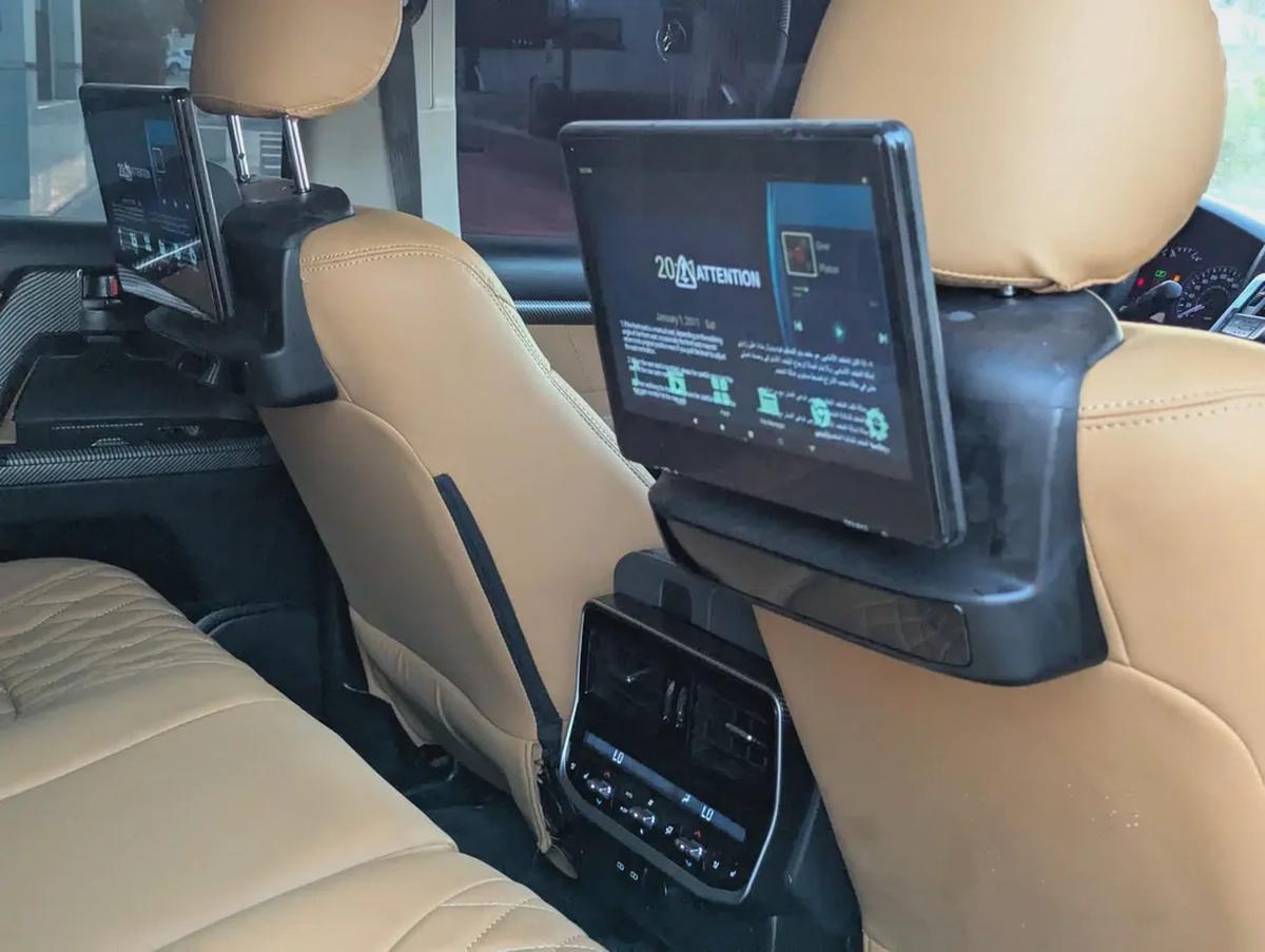 TOYOTA LAND CRUISER 2013 FACELIFTED 2025 WITH INTERIOR AND EXTERIOR GCC V6 IN EXCELLENT CONDITION-4-4