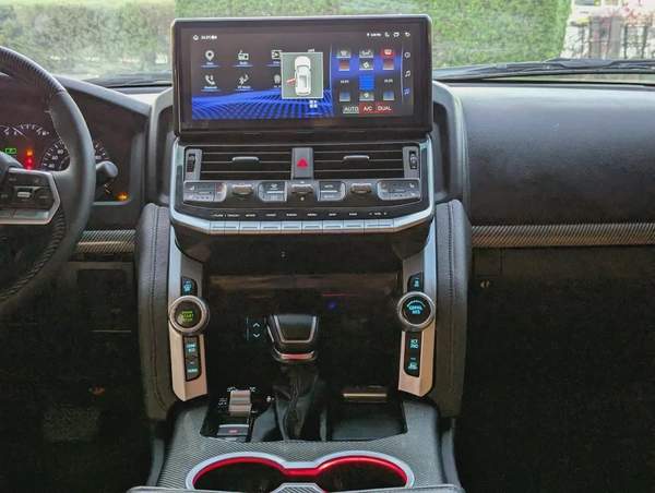 TOYOTA LAND CRUISER 2013 FACELIFTED 2025 WITH INTERIOR AND EXTERIOR GCC V6 IN EXCELLENT CONDITION