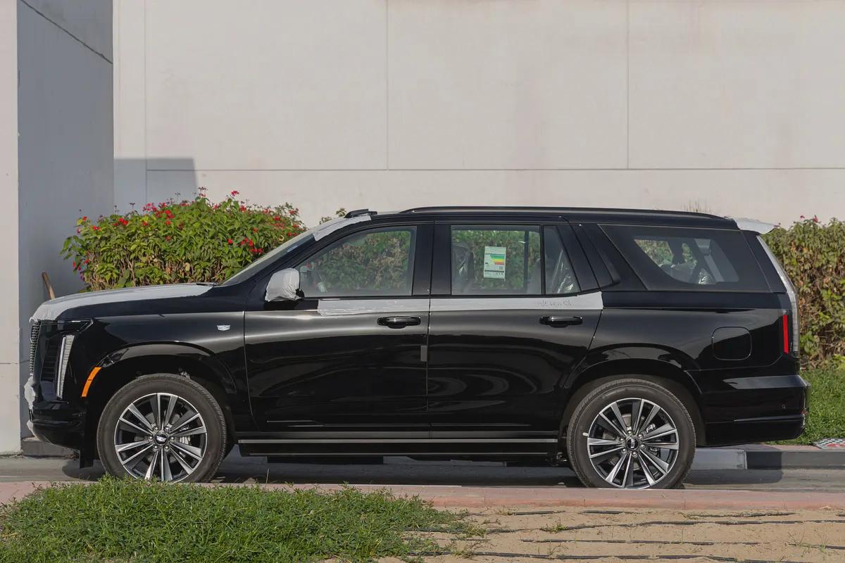 Sport 6.2L AWD Cadillac Escalade Sport - 2026 Brand New (Export)-6-6