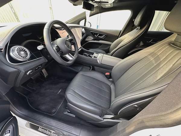 Mercedes Benz EQS450+ 2023 included warranty service contract