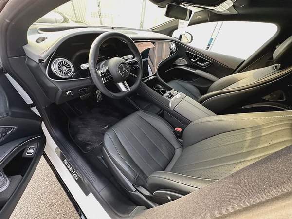 Mercedes Benz EQS450+ 2023 included warranty service contract