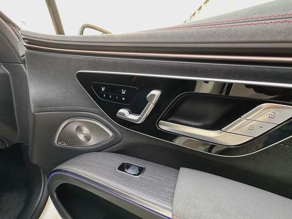 Mercedes Benz EQS450+ 2023 included warranty service contract