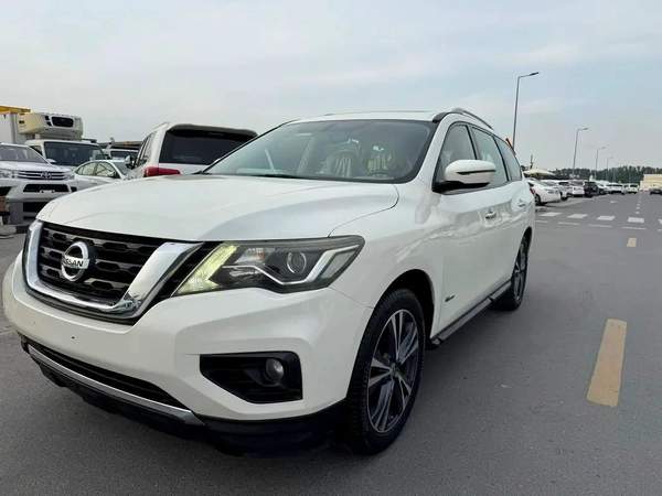 Nissan Pathfinder XE 2018 - GCC Specs - Perfect Family SUV