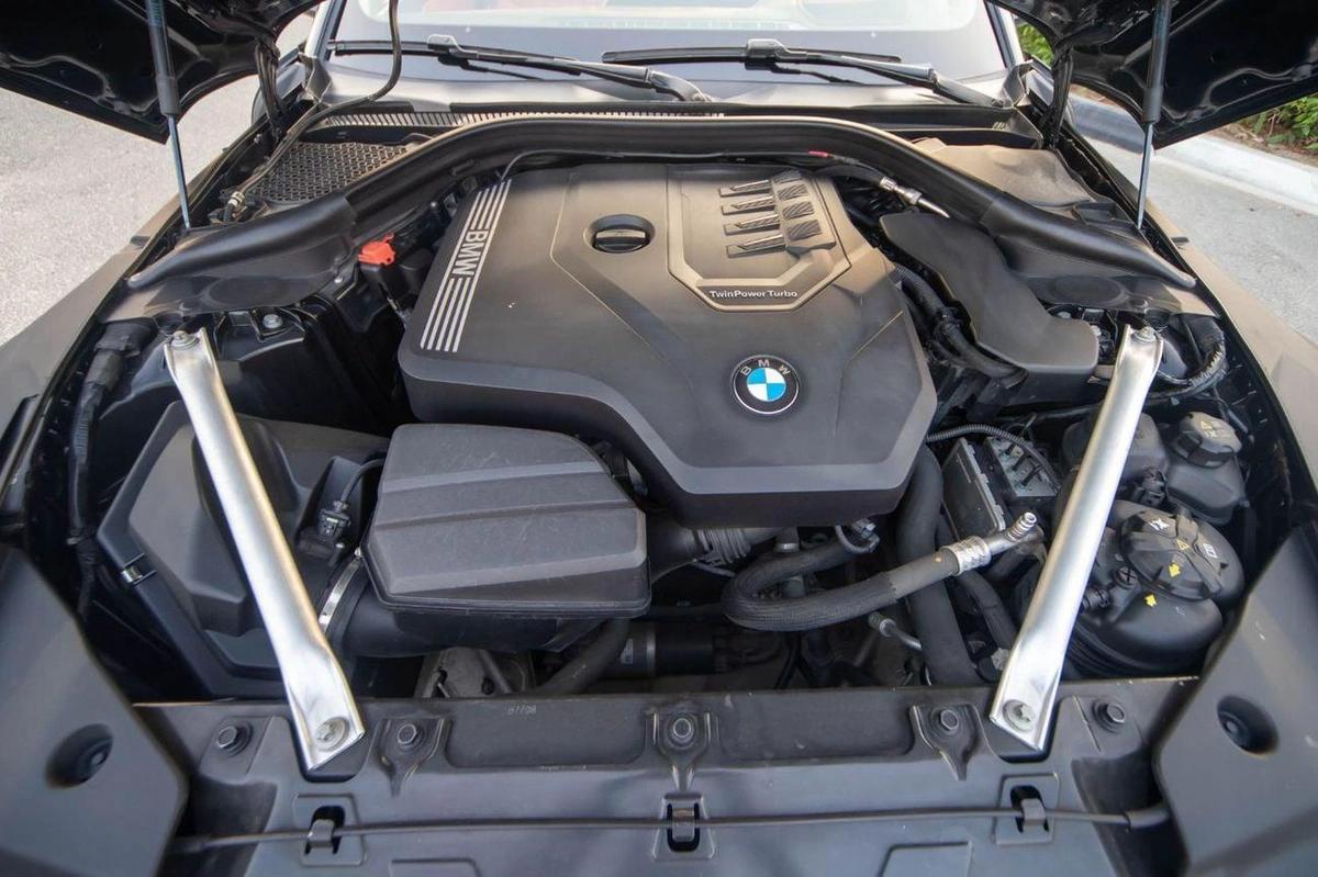 BMW Z4 sDrive 30i M Sport package 2.0L-16-16