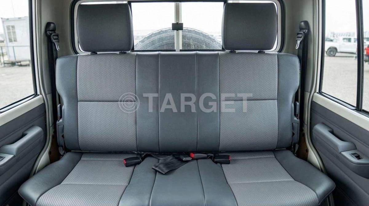 Toyota Land Cruiser Pick Up LC79 DC 4.5L V8 DIESEL-7-7