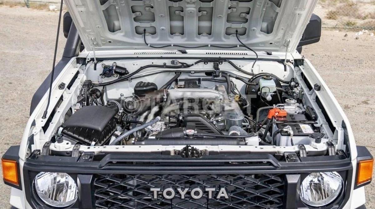 Toyota Land Cruiser Pick Up LC79 DC 4.5L V8 DIESEL-8-8