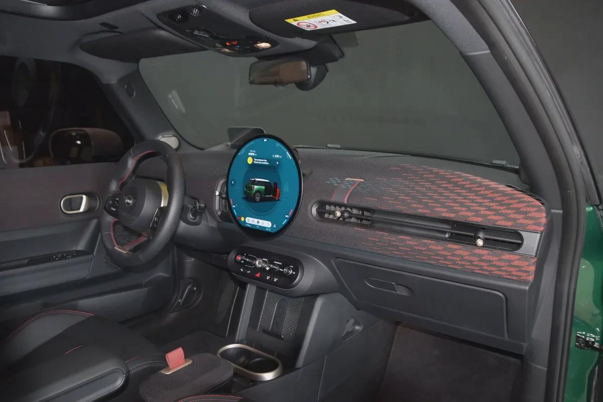 2025 ll Mini Cooper S JCW ll Gcc ll Warranty And service Contract AGMC-14-14