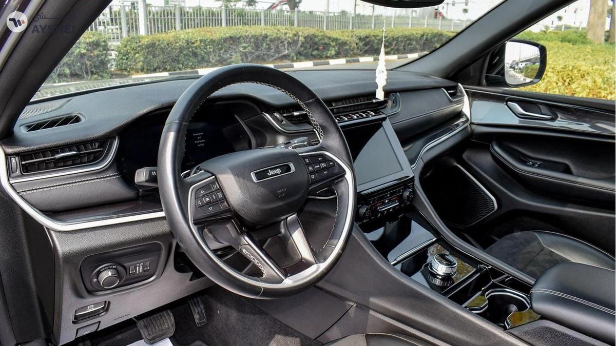 Jeep Grand Cherokee-3-3