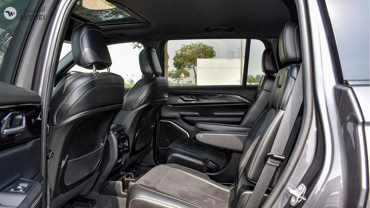 Jeep Grand Cherokee-4-4