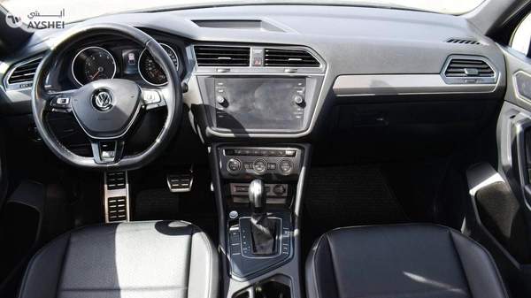 Volkswagen Tiguan SE R Line