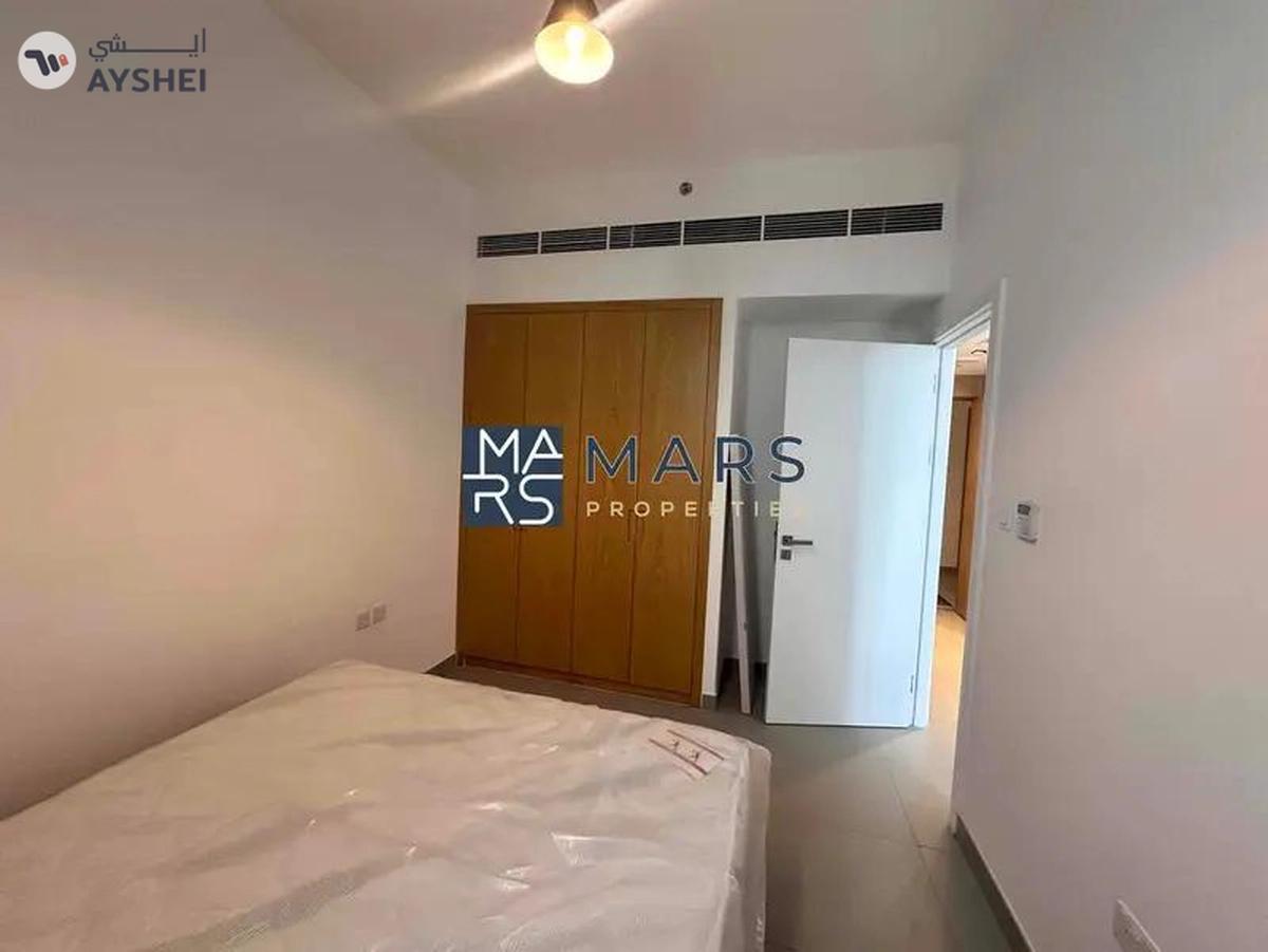 Luxury First-Tenant Apartment for Rent in Al Mamsha-1-1