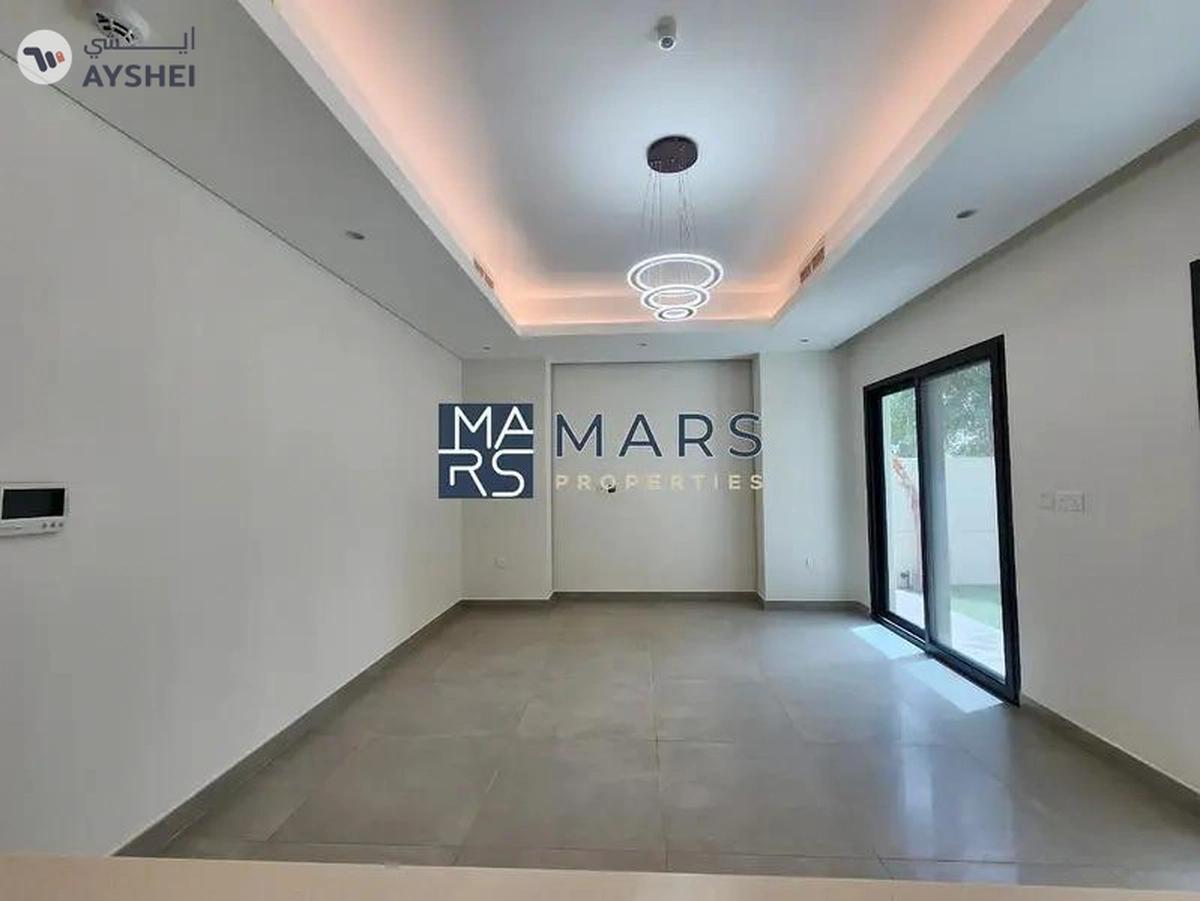 Distress Deal | Fully Corner Unit| Landscaped Garden-11-11